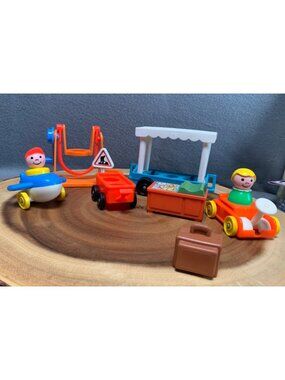 Fisher-Price Little People Zoo Gazebo, Tram Jump Rope Train Set Vintage